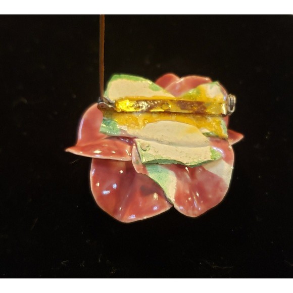 Vintage Unsigned Ceramic Rose Flower Brooch Pin Opening Petals Of Soft Red Rose - Picture 9 of 10